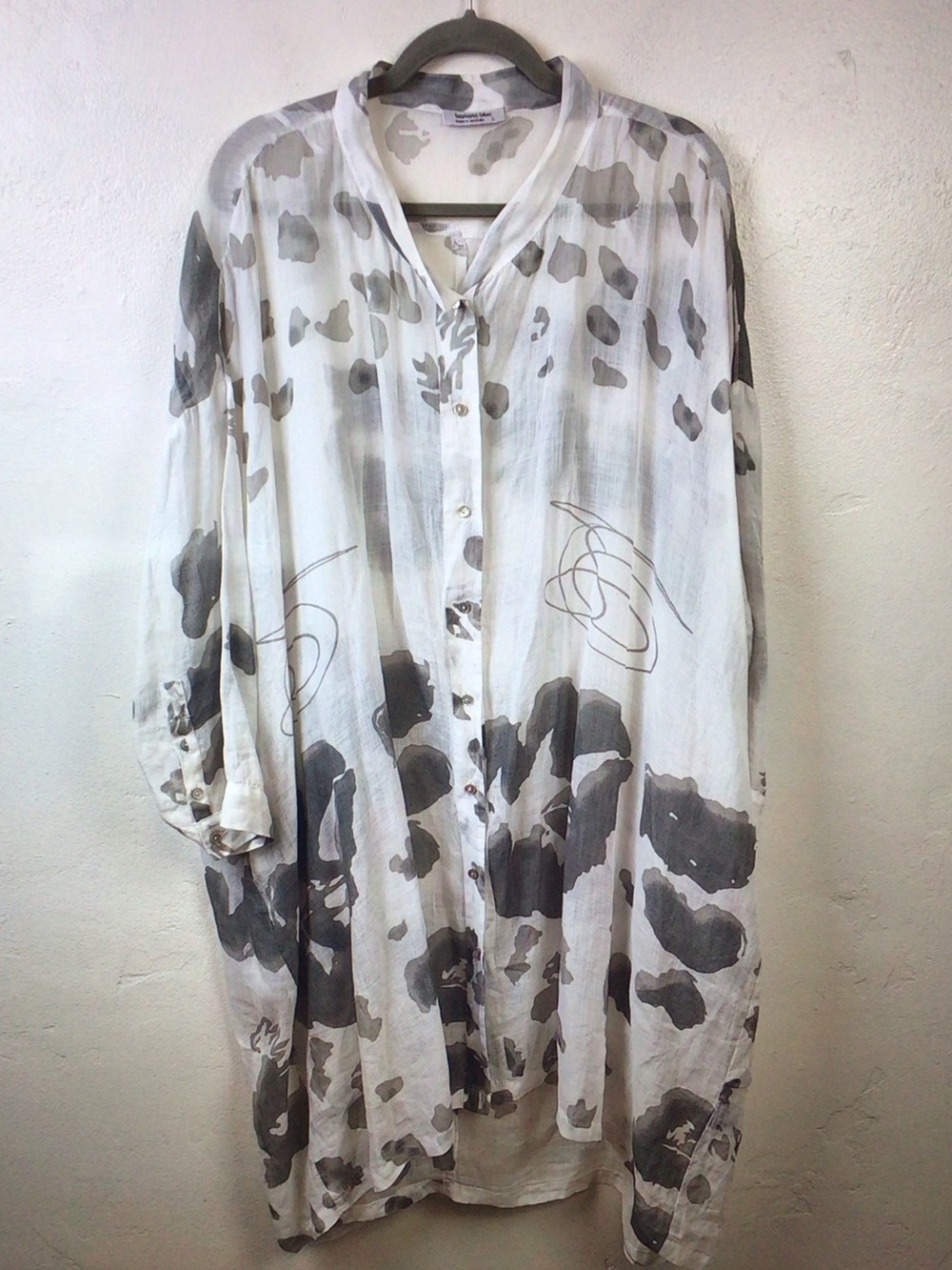 Banana Blue Lightweight White & Gray Printed Long Sleeve Button-Up Tunic